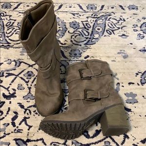 Tan heeled boot with side buckles